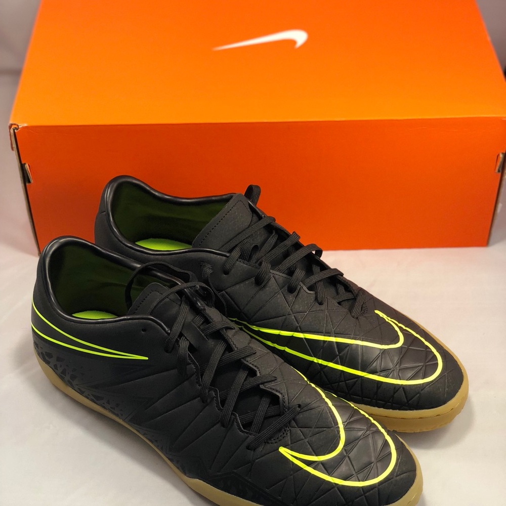 Nike Men’s HyperVenom Phelon II IC Indoor Soccer - Picture 5 of 5